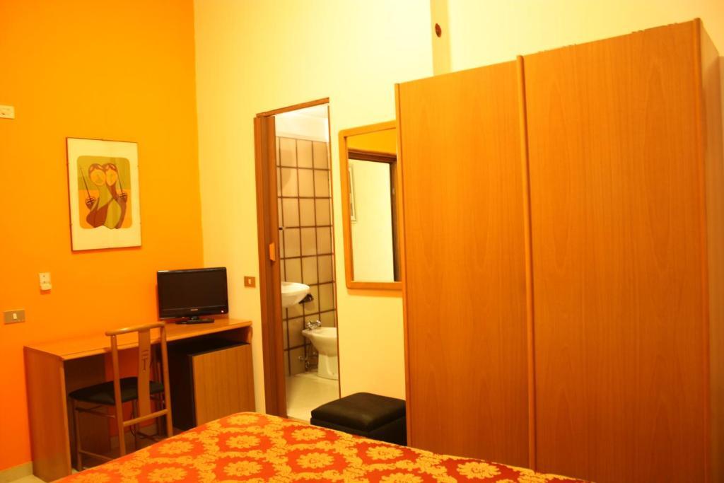 Hotel Garden Milano Phòng bức ảnh